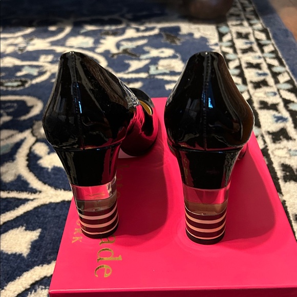 Kate Spade - Black Patent Leather Round Toe Pump, NIB, Size 9 - Picture 3 of 9